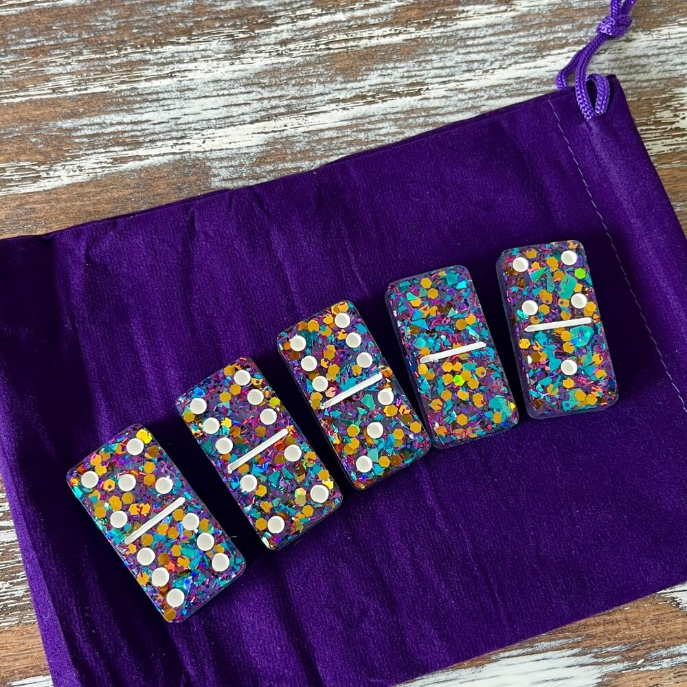 Dazzling Sparkle Glitter Resin Dominoes Game with Velvet Bag 28 pieces Glitter - Picture 9 of 10
